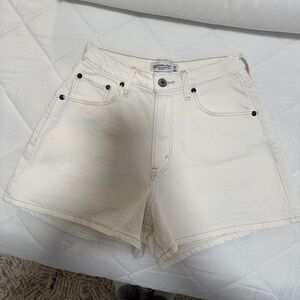 Abercrombie white jean shorts - size 25